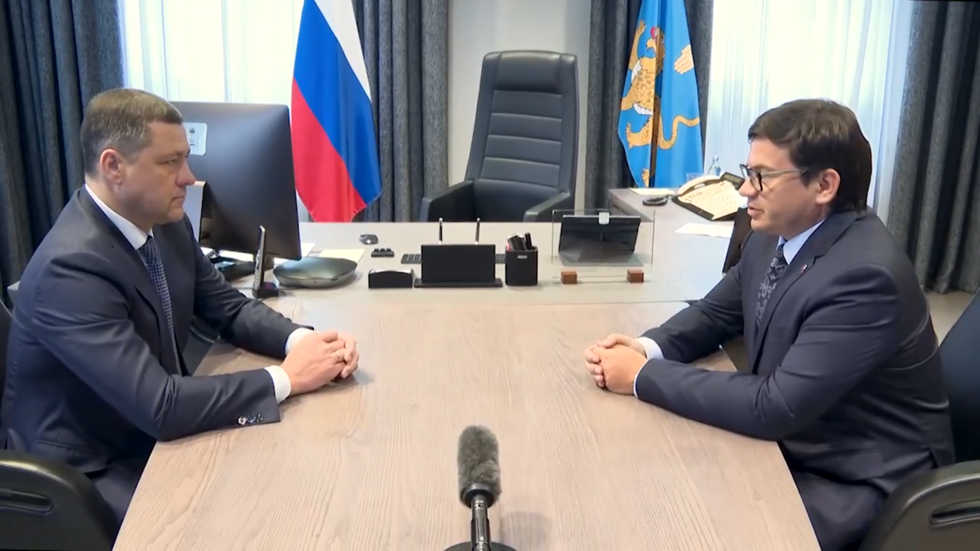 Губернатор Псковской области Михаил Ведерников провёл рабочую встречу с председателем ПРО «Деловая Россия» Дмитрием Мельниковым